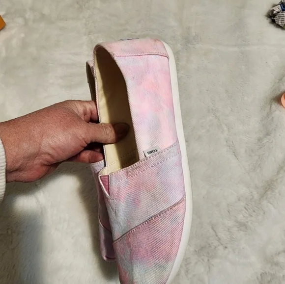 Toms shoes for women size 8.5 - Picture 3 of 6